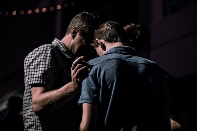 What Community Service Should Actually Look Like : Taking the Church Beyond the Walls and Into the World